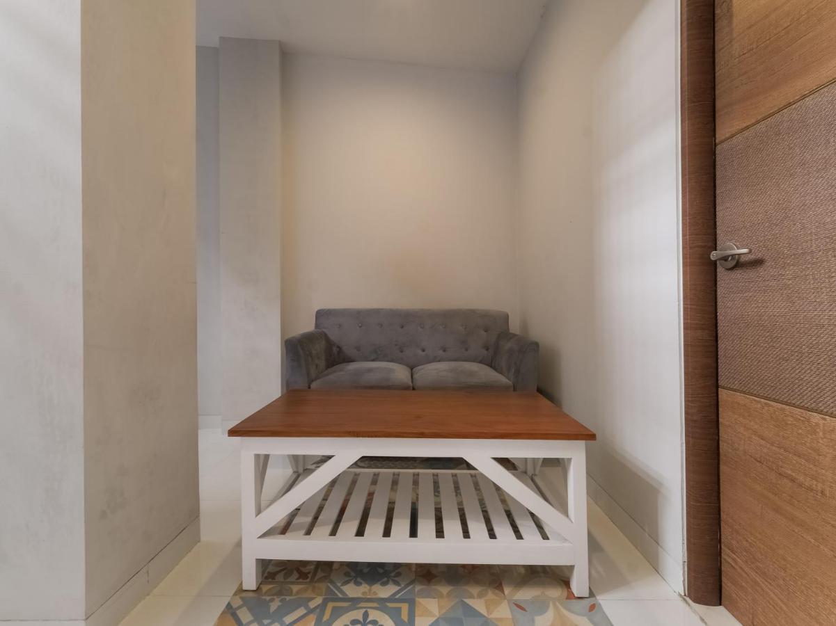 Super Oyo Collection O 90023 Damar Kusumo Guest House Maguwo Εξωτερικό φωτογραφία